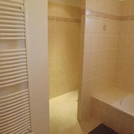Holiday home En Campagne Pour 8 Pers Avec Piscine Parc Cloture La Capelle-et-Masmolene